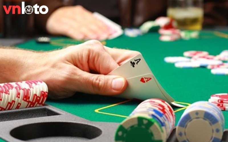 Cách chơi poker online trên máy tính và điện thoại
